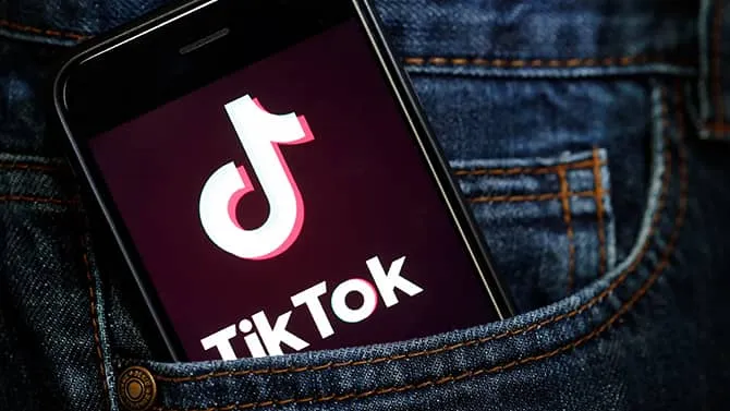 TikTok Nesli Şiire Nasıl Yeni Bir Hayat Verdi?