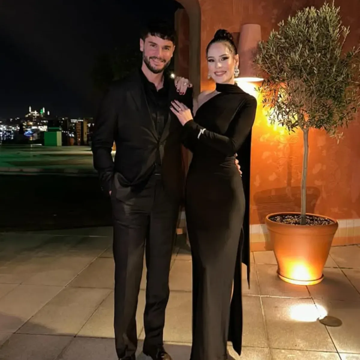 Berk Oktay'dan Boşanma İddialarına Sert Yanıt: 'Yıldız Hayatımdaki En Büyük Şansım'